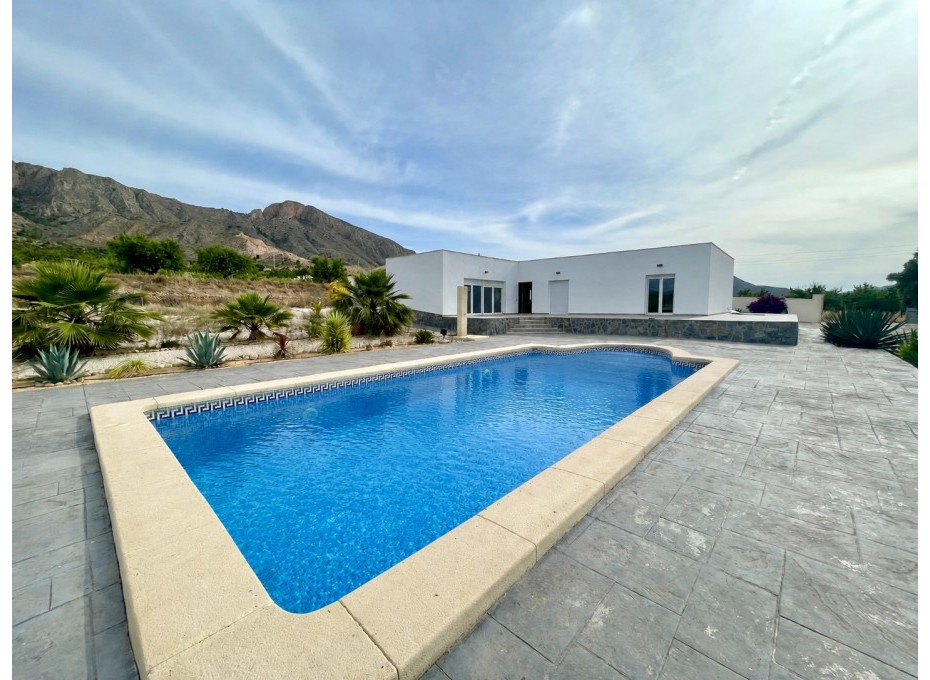 Resale - Finca / Country Property -
Macisvenda