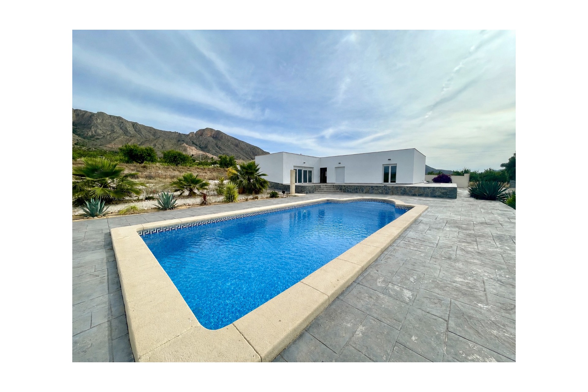 Resale - Finca / Country Property -
Macisvenda