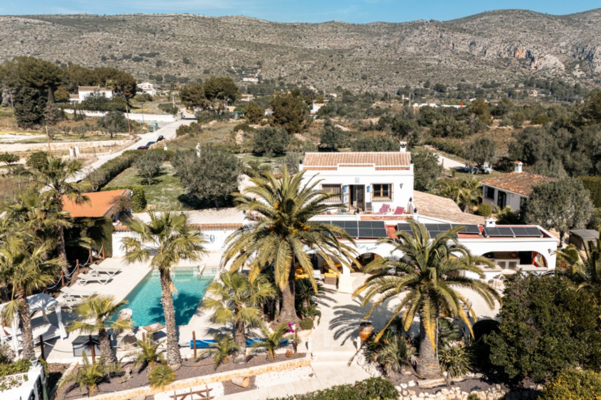 Resale - Finca -
Teulada - Canor
