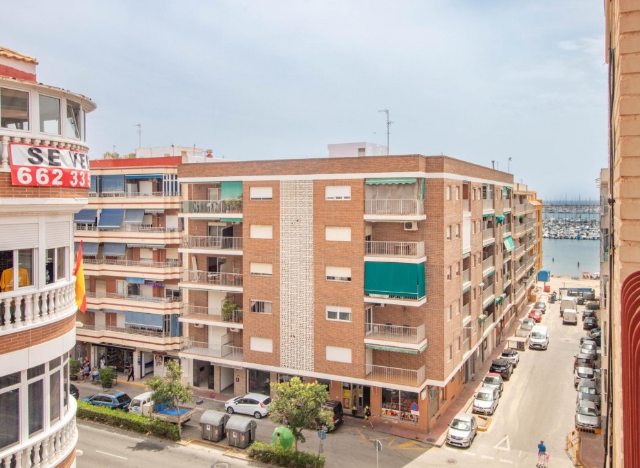 Resale - Flat -
Torrevieja - Acequion