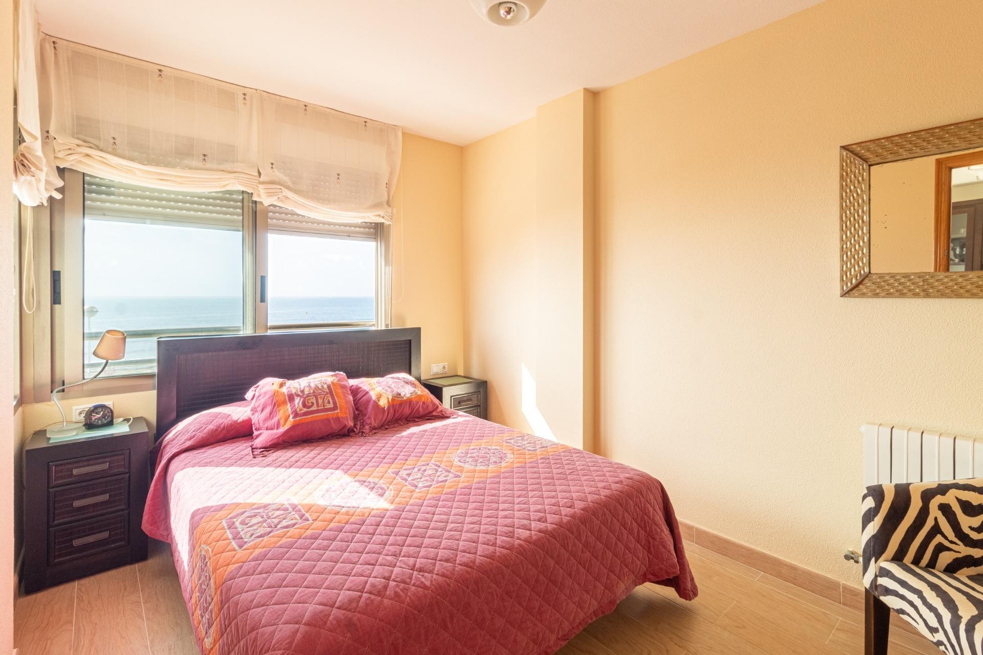 Resale - Flat -
Torrevieja - Playa de los locos