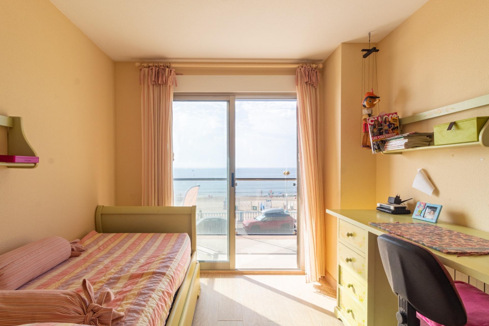 Resale - Flat -
Torrevieja - Playa de los locos