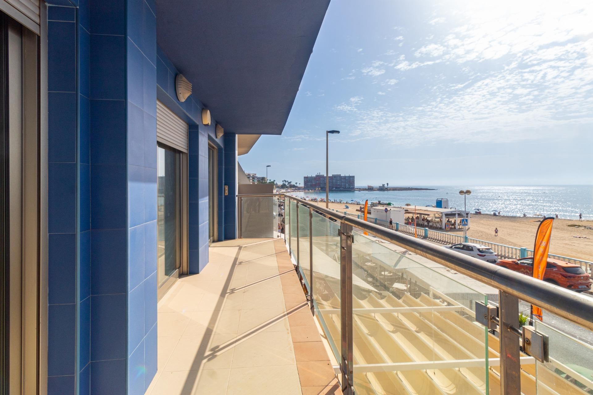 Resale - Flat -
Torrevieja - Playa de los locos