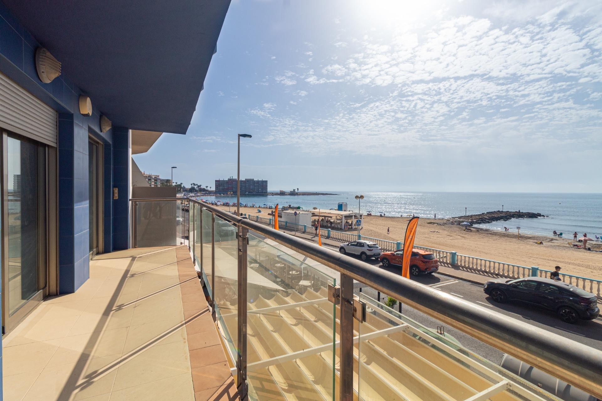 Resale - Flat -
Torrevieja - Playa de los locos