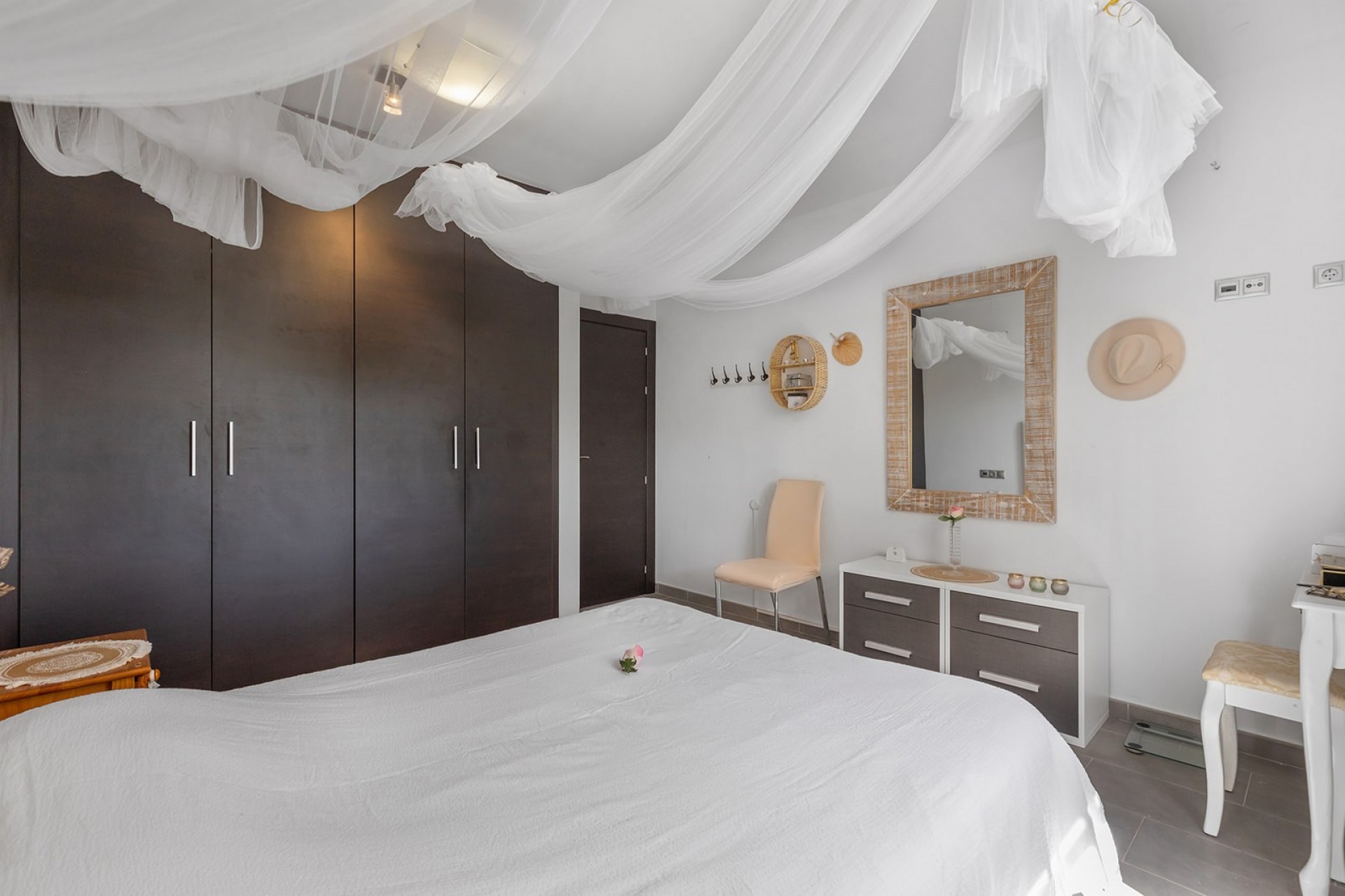 Resale - Ground floor apartment -
La Mata - Playa