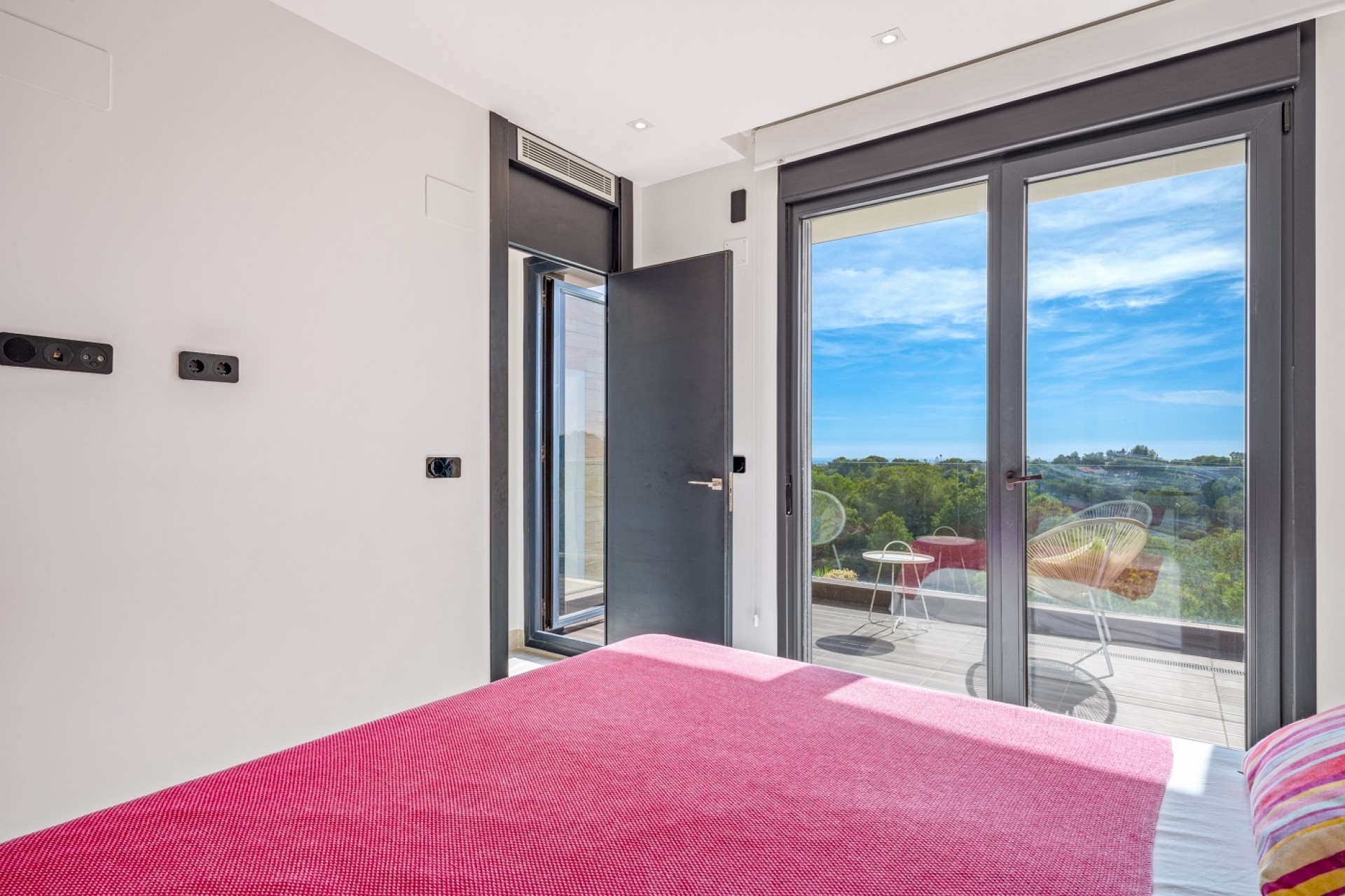 Resale - House -
Orihuela Costa* - Los Dolses