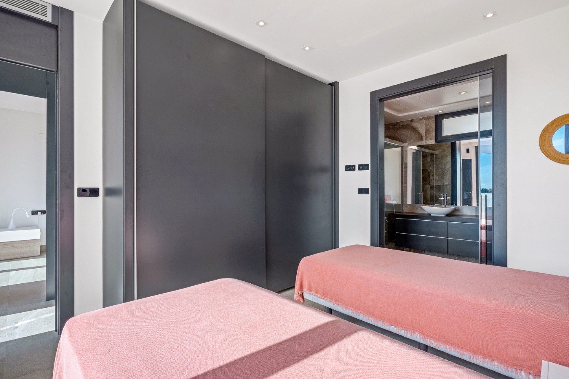 Resale - House -
Orihuela Costa* - Los Dolses