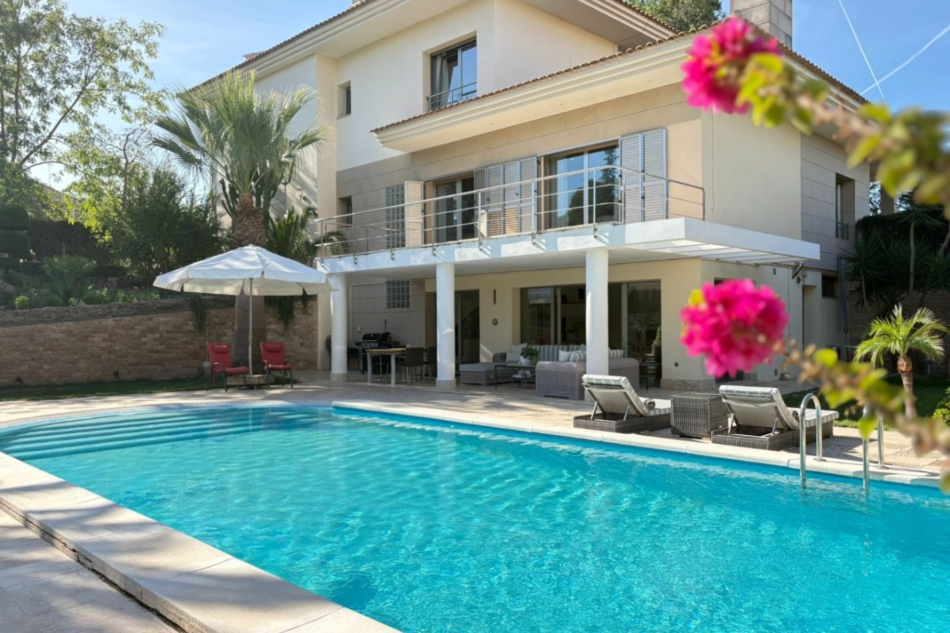 Resale - Independent villa -
Alcayna