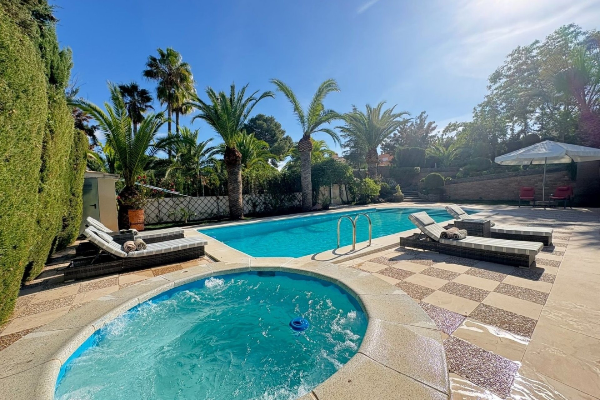 Resale - Independent villa -
Alcayna