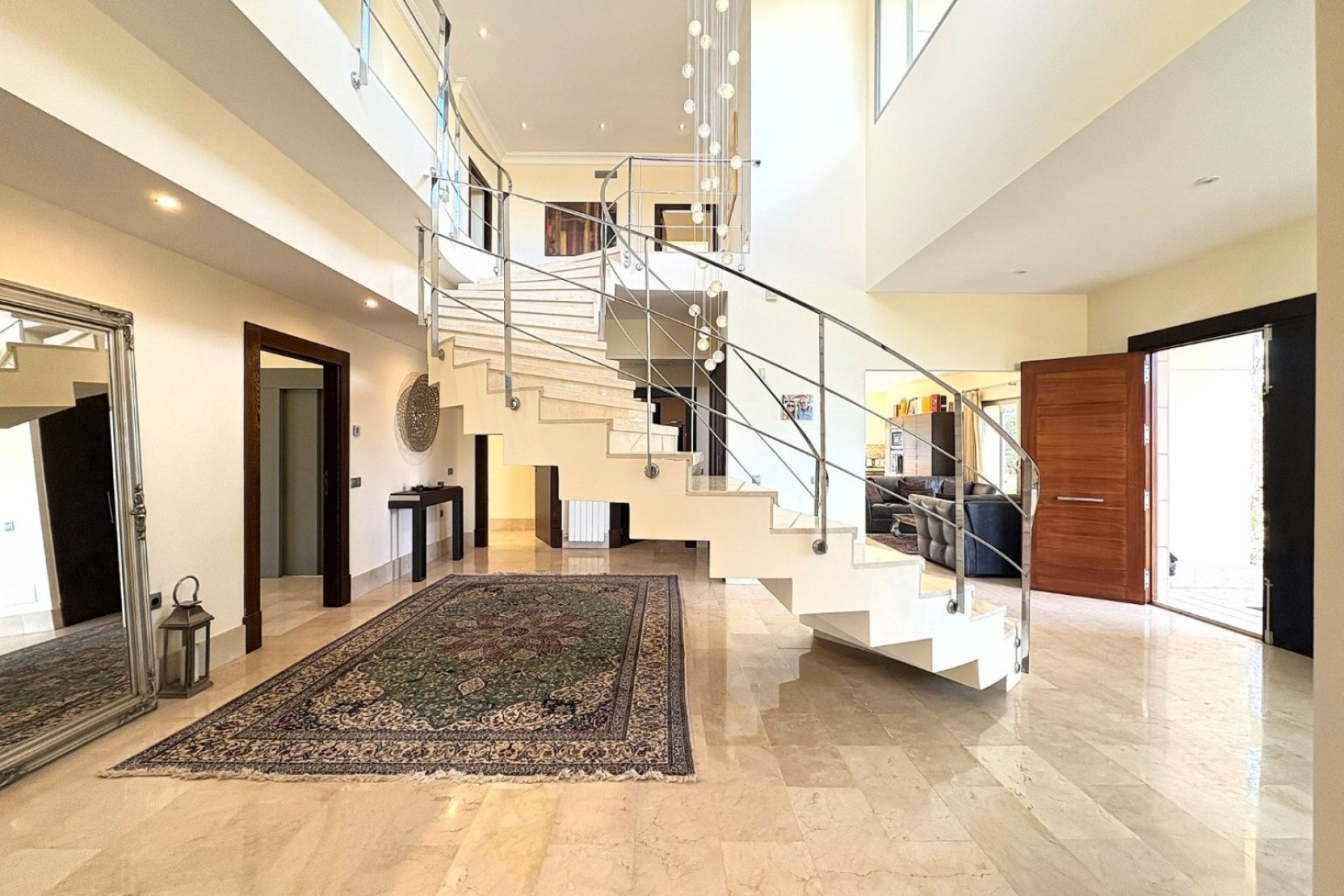 Resale - Independent villa -
Alcayna