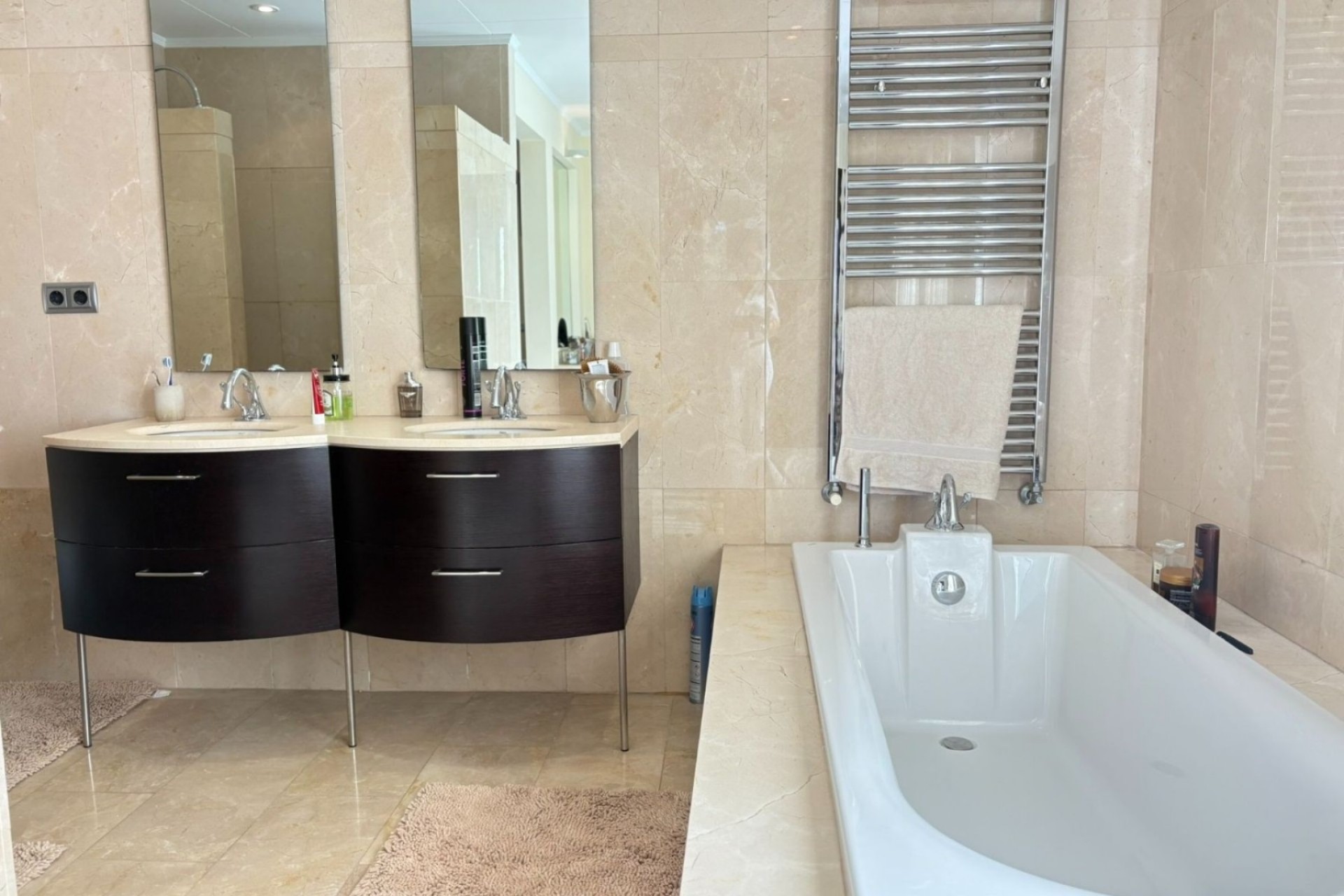 Resale - Independent villa -
Alcayna