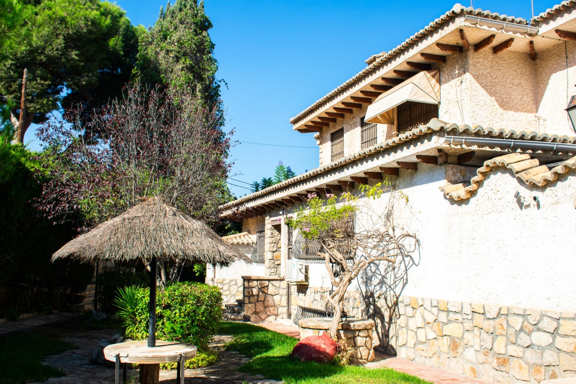 Resale - Independent villa -
Alicante - Albufereta