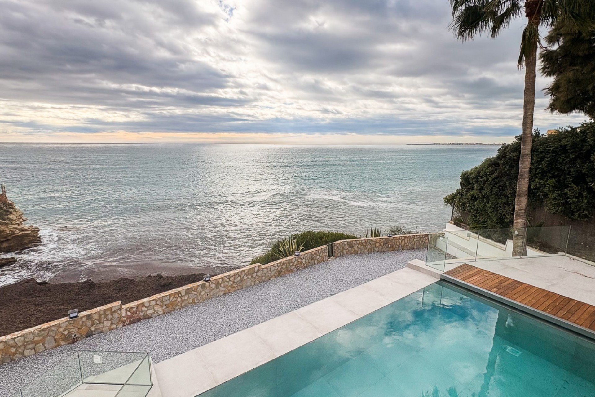 Resale - Independent villa -
El Campello - Coveta Fuma