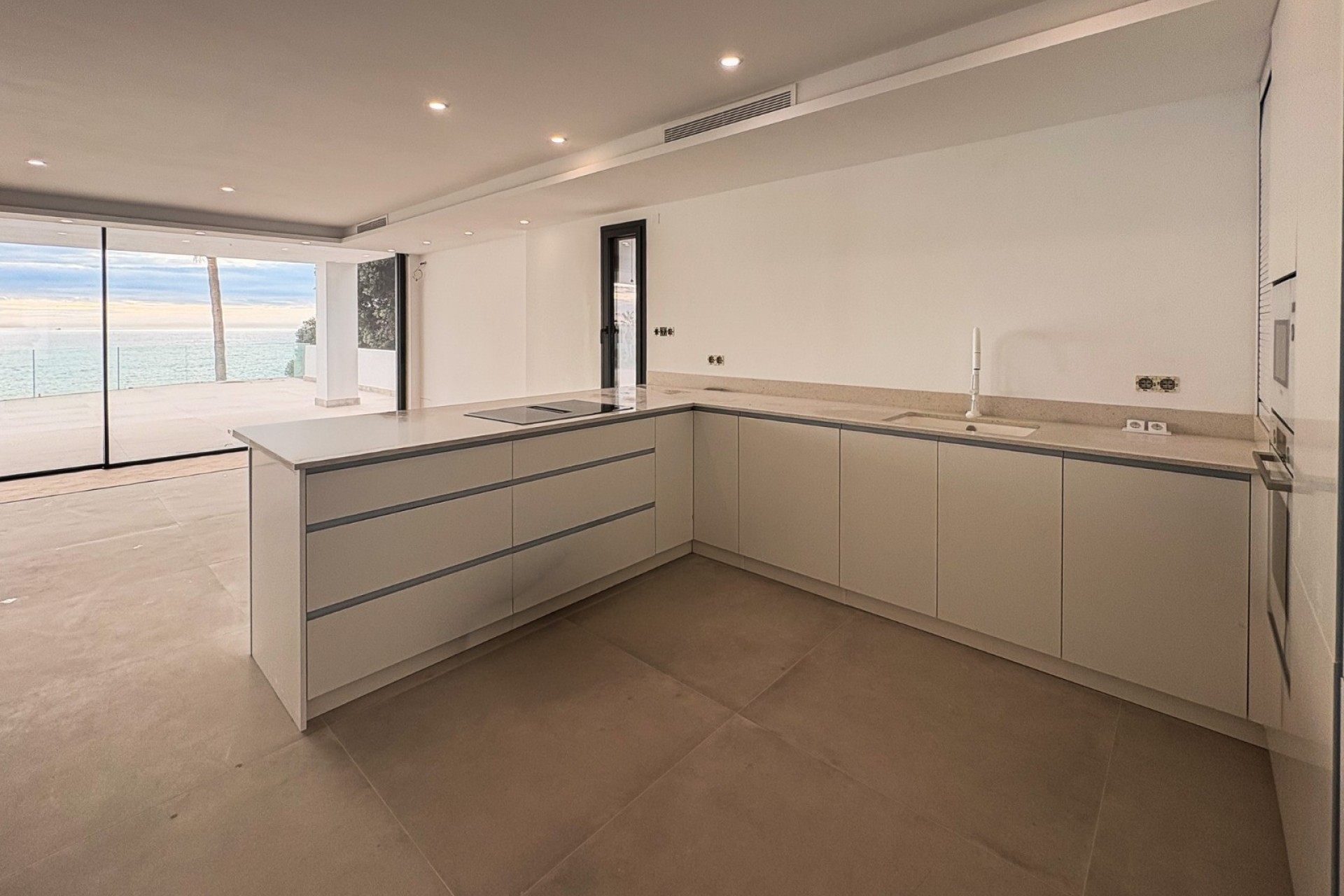 Resale - Independent villa -
El Campello - Coveta Fuma