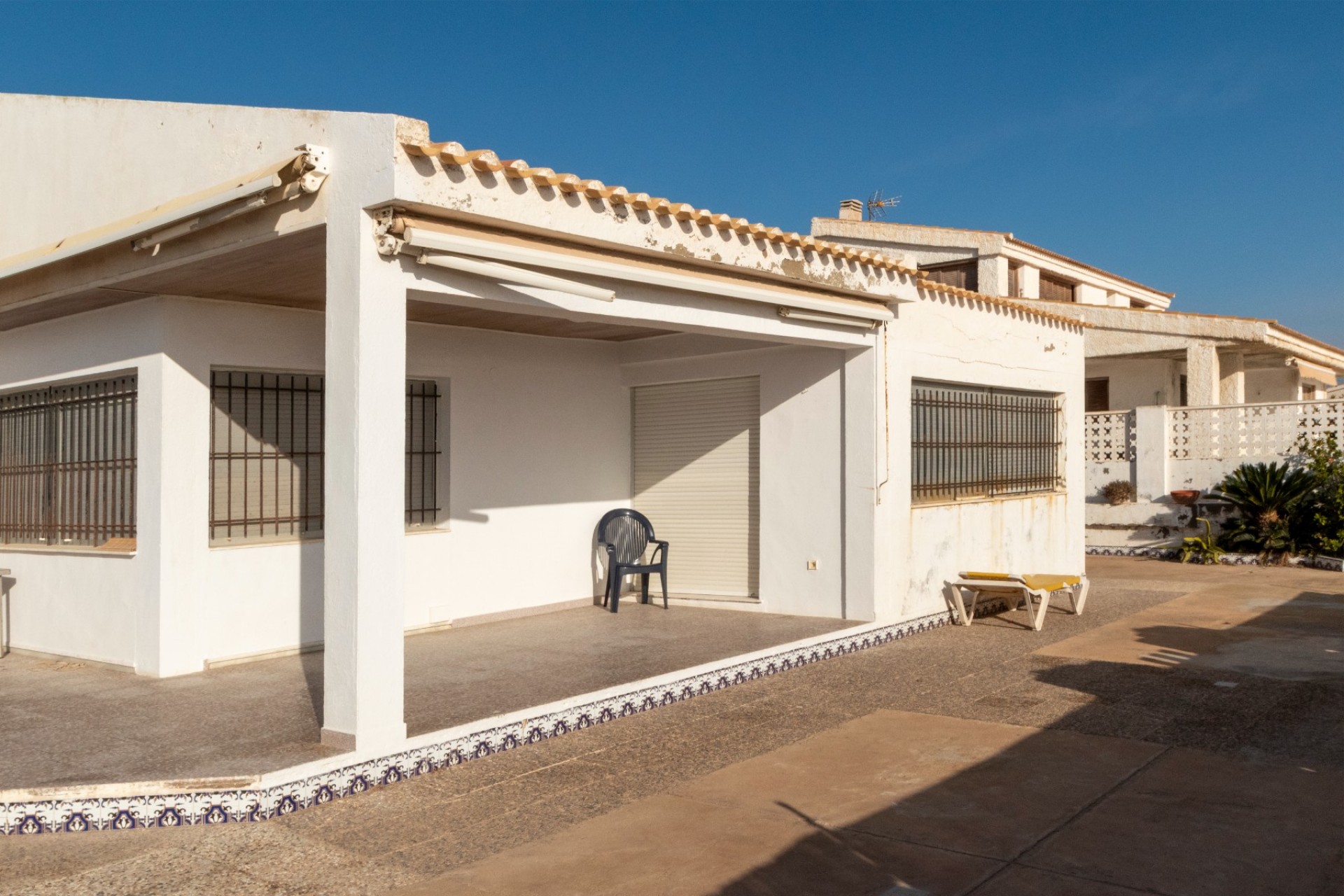 Resale - Independent villa -
Guardamar del Segura - Guardamar Playa