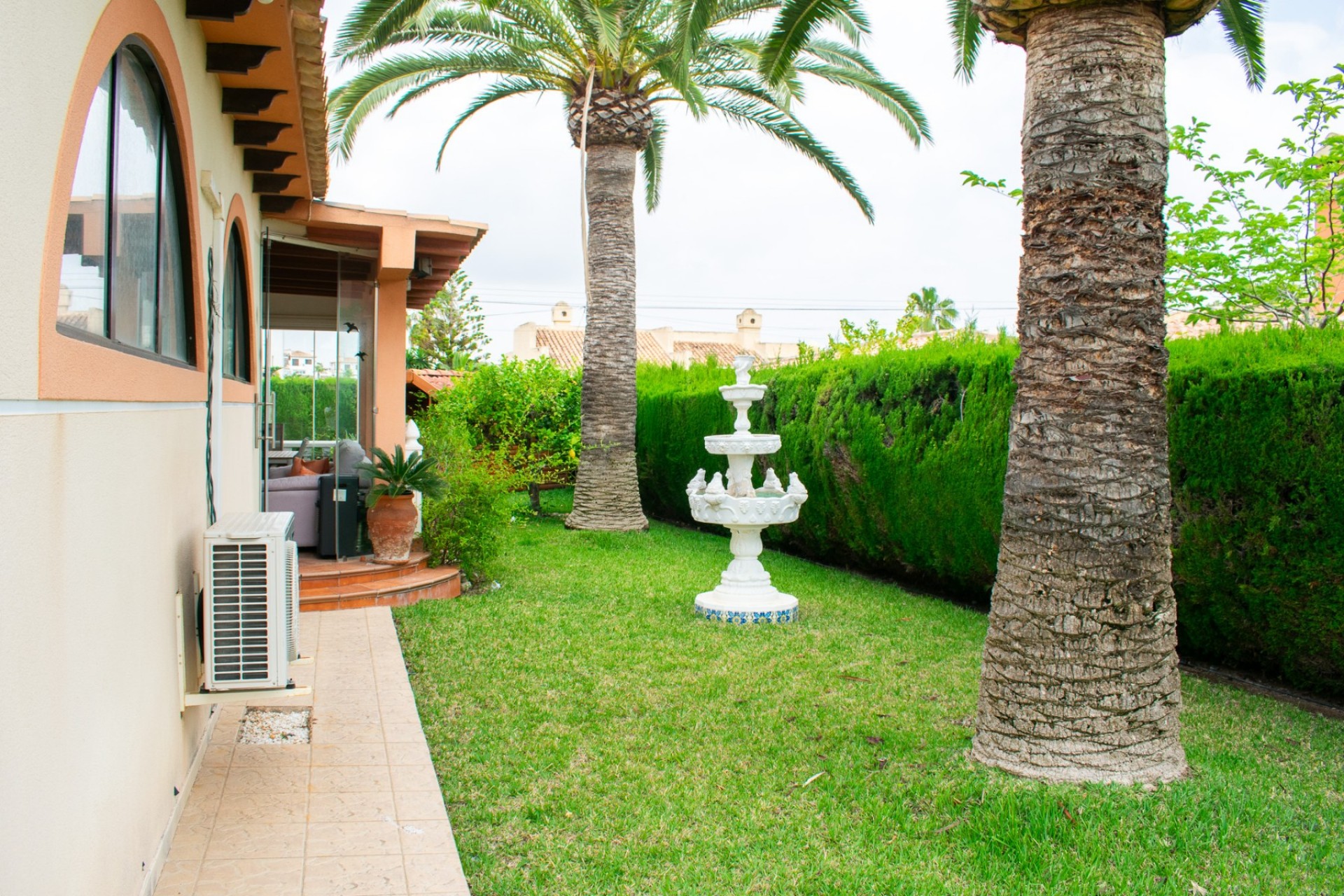 Resale - Independent villa -
Orihuela Costa - Cabo Roig *