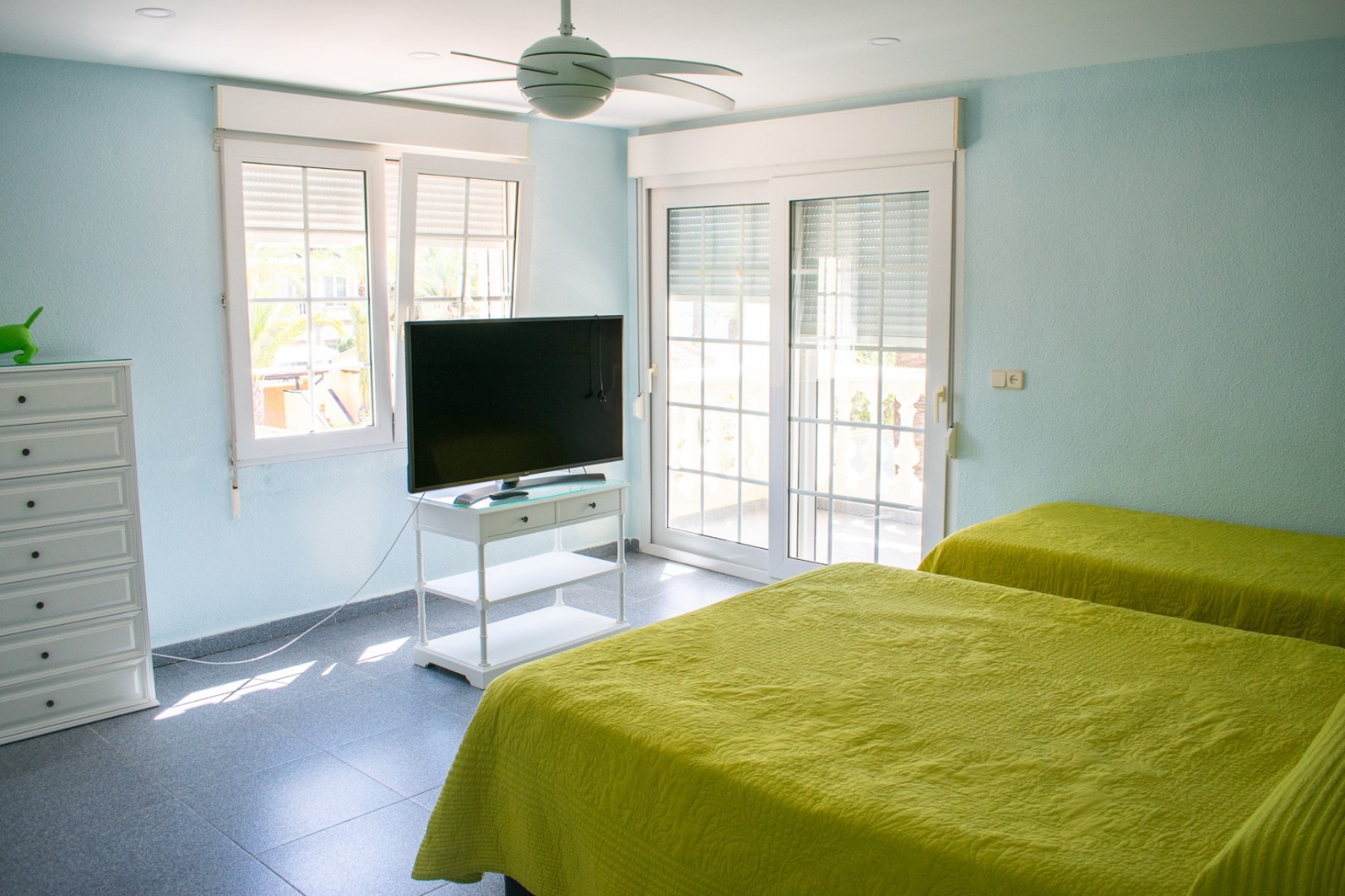 Resale - Independent villa -
Orihuela Costa - MUY CERCA DE LA PLAYA