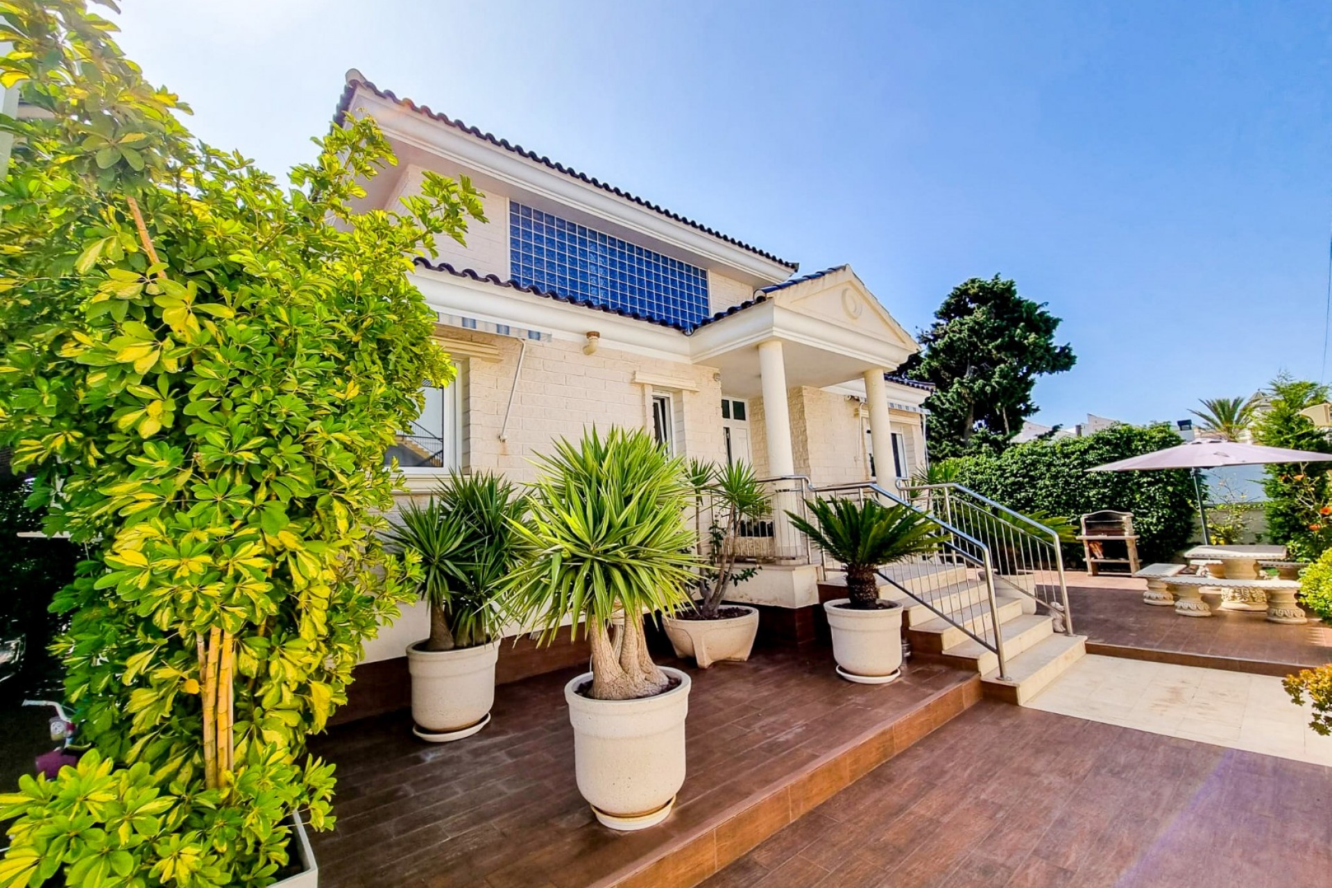 Resale - Independent villa -
Torrevieja - La Mata