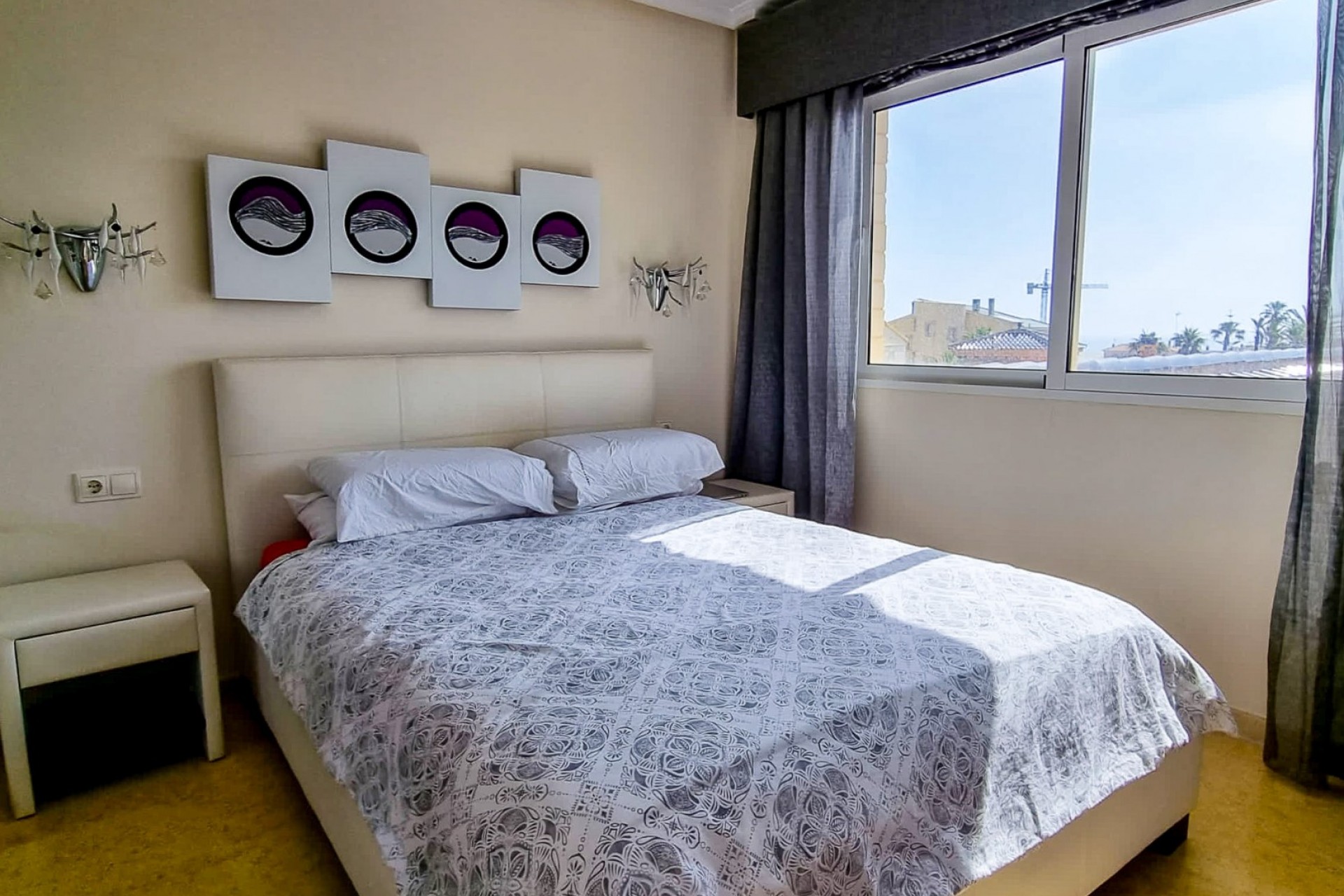 Resale - Independent villa -
Torrevieja - La Mata