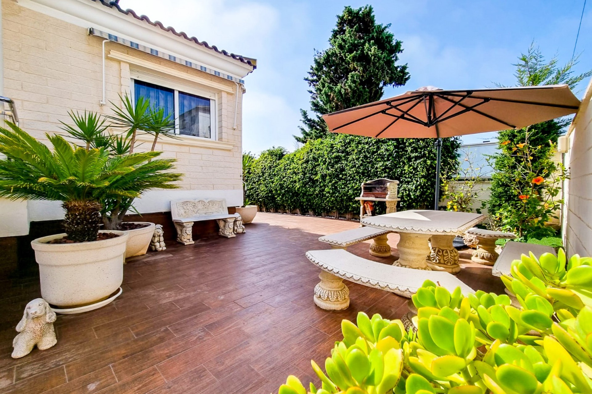 Resale - Independent villa -
Torrevieja - La Mata