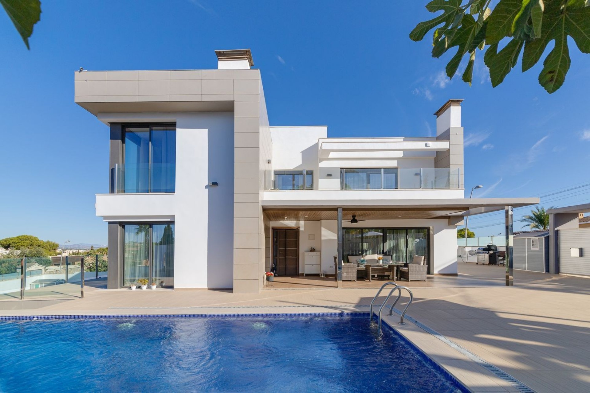 Resale - Independent villa -
Torrevieja