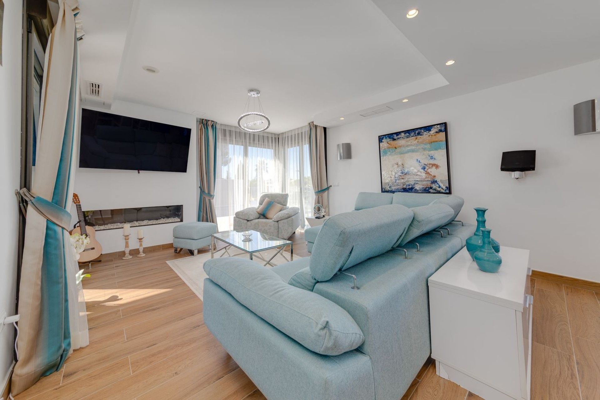 Resale - Independent villa -
Torrevieja