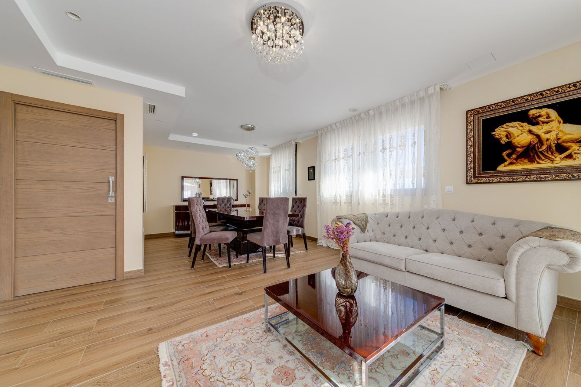 Resale - Independent villa -
Torrevieja