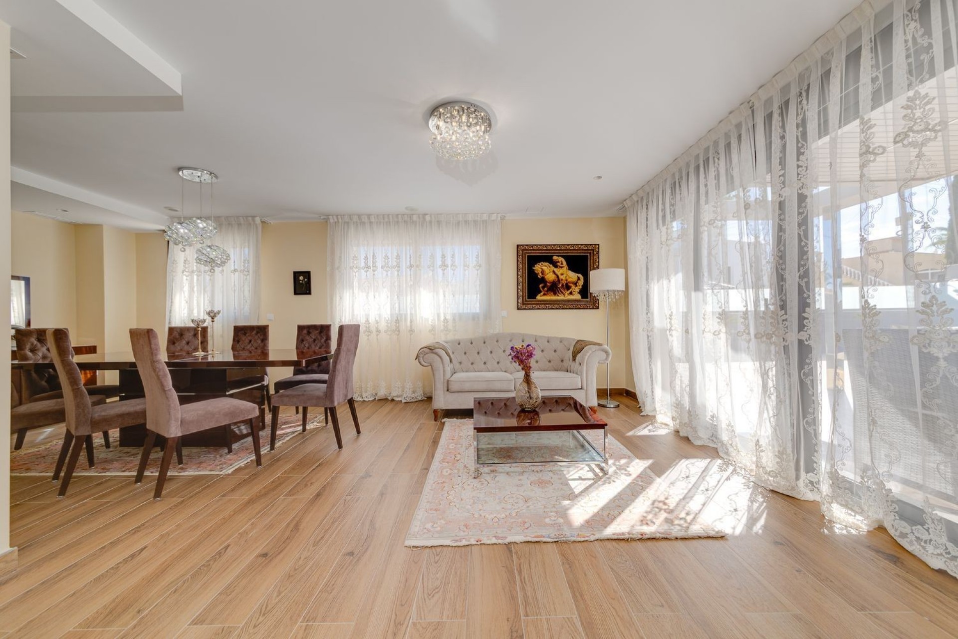 Resale - Independent villa -
Torrevieja