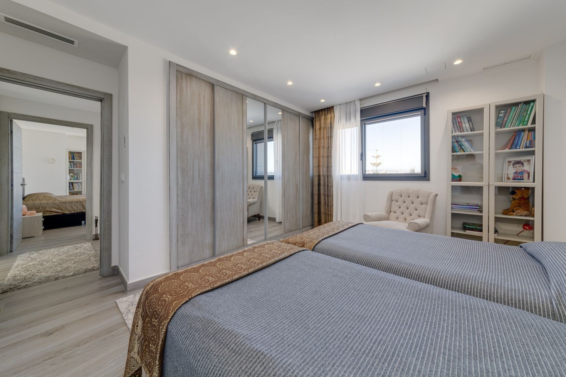 Resale - Independent villa -
Torrevieja