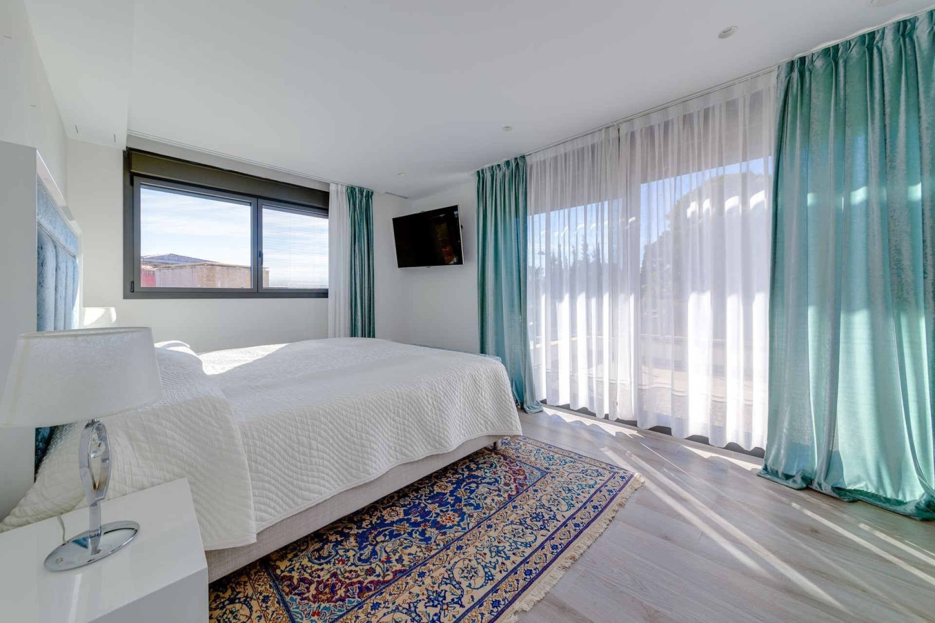 Resale - Independent villa -
Torrevieja