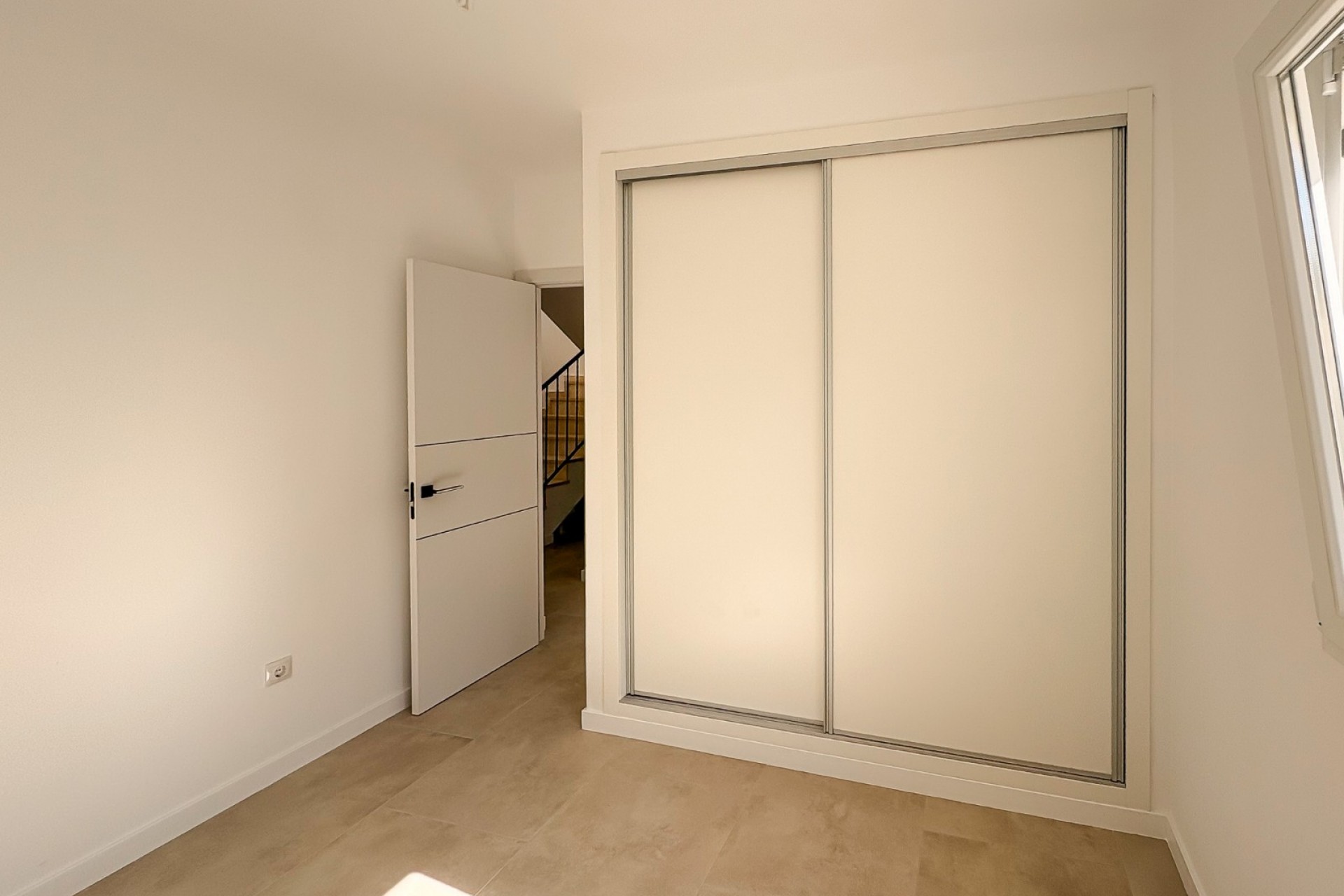 Resale - Semi-Detached Villa -
El Campello - Pueblo Acantilado - Venta Lanuza