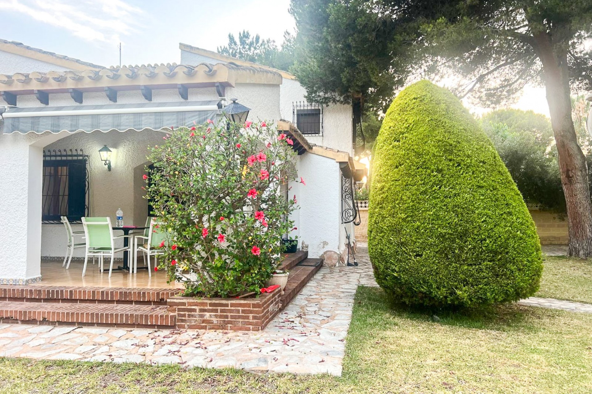 Resale - Semi-Detached Villa -
Orihuela Costa - Punta Prima