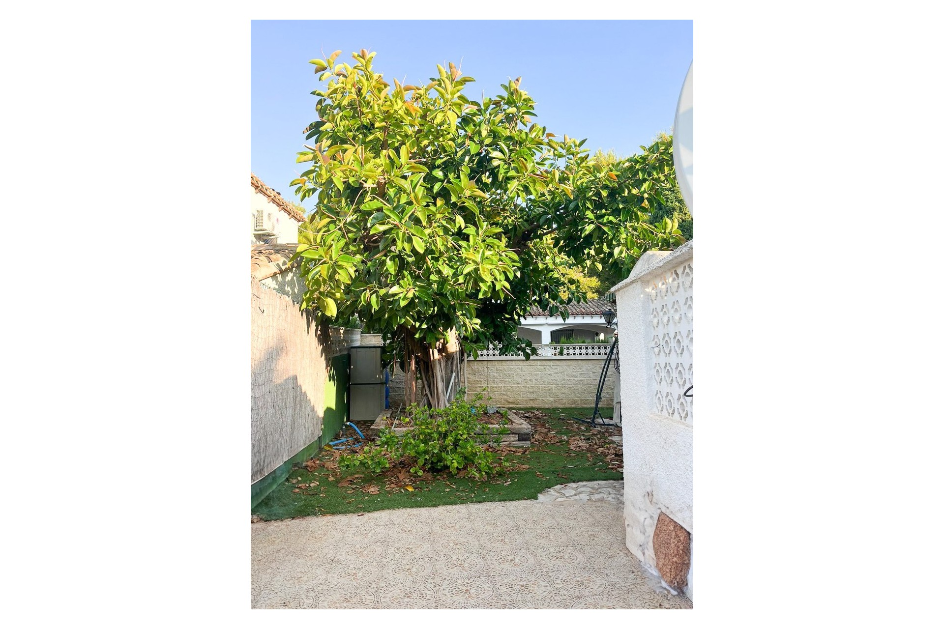 Resale - Semi-Detached Villa -
Orihuela Costa - Punta Prima