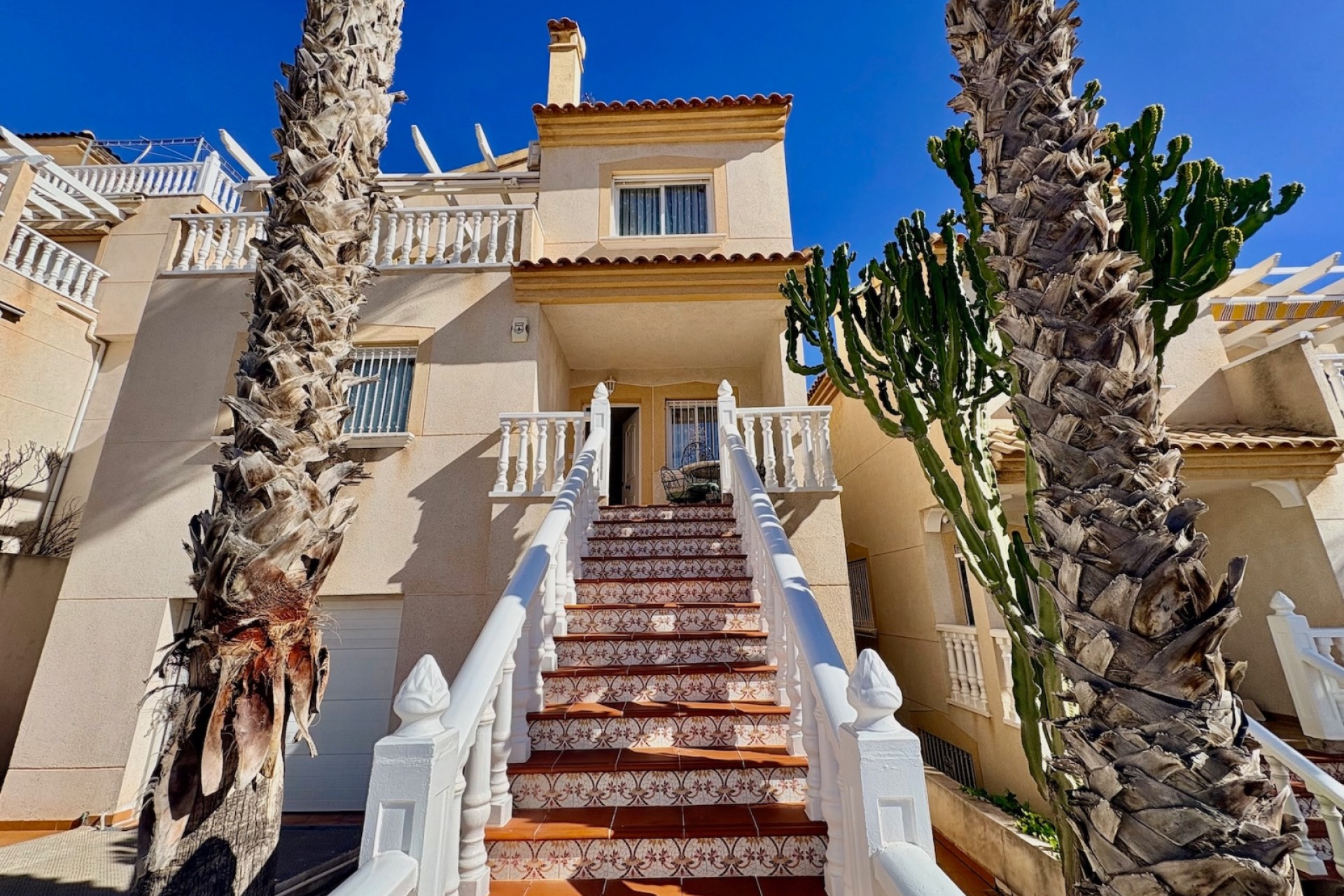 Resale - Single Family Home -
Orihuela Costa - Las Filipinas