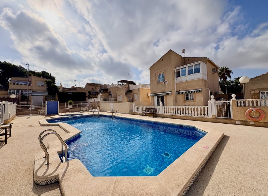 Resale - Single Family Home -
Orihuela - Los Balcones