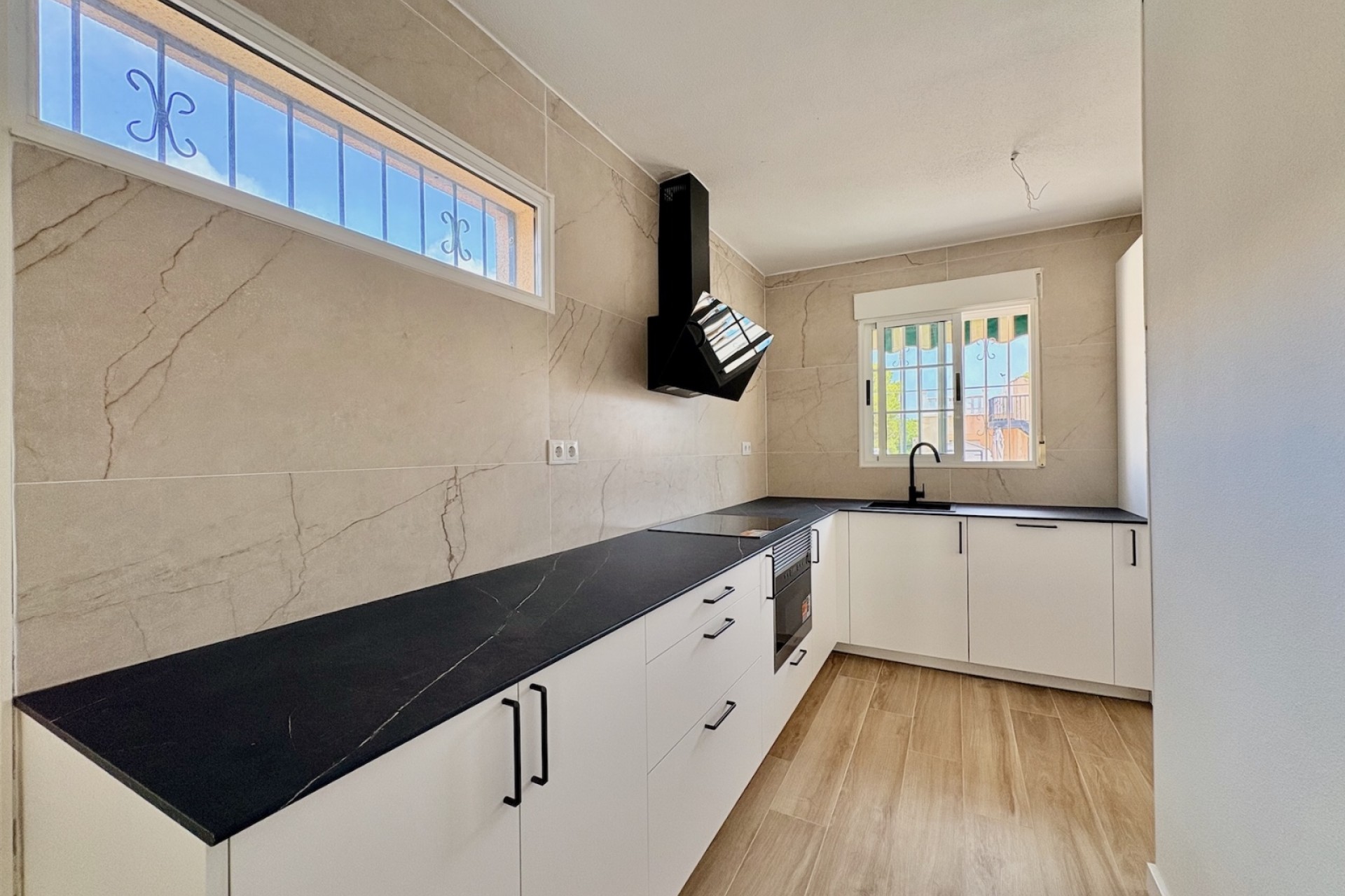 Resale - Single Family Home -
Orihuela - Los Balcones