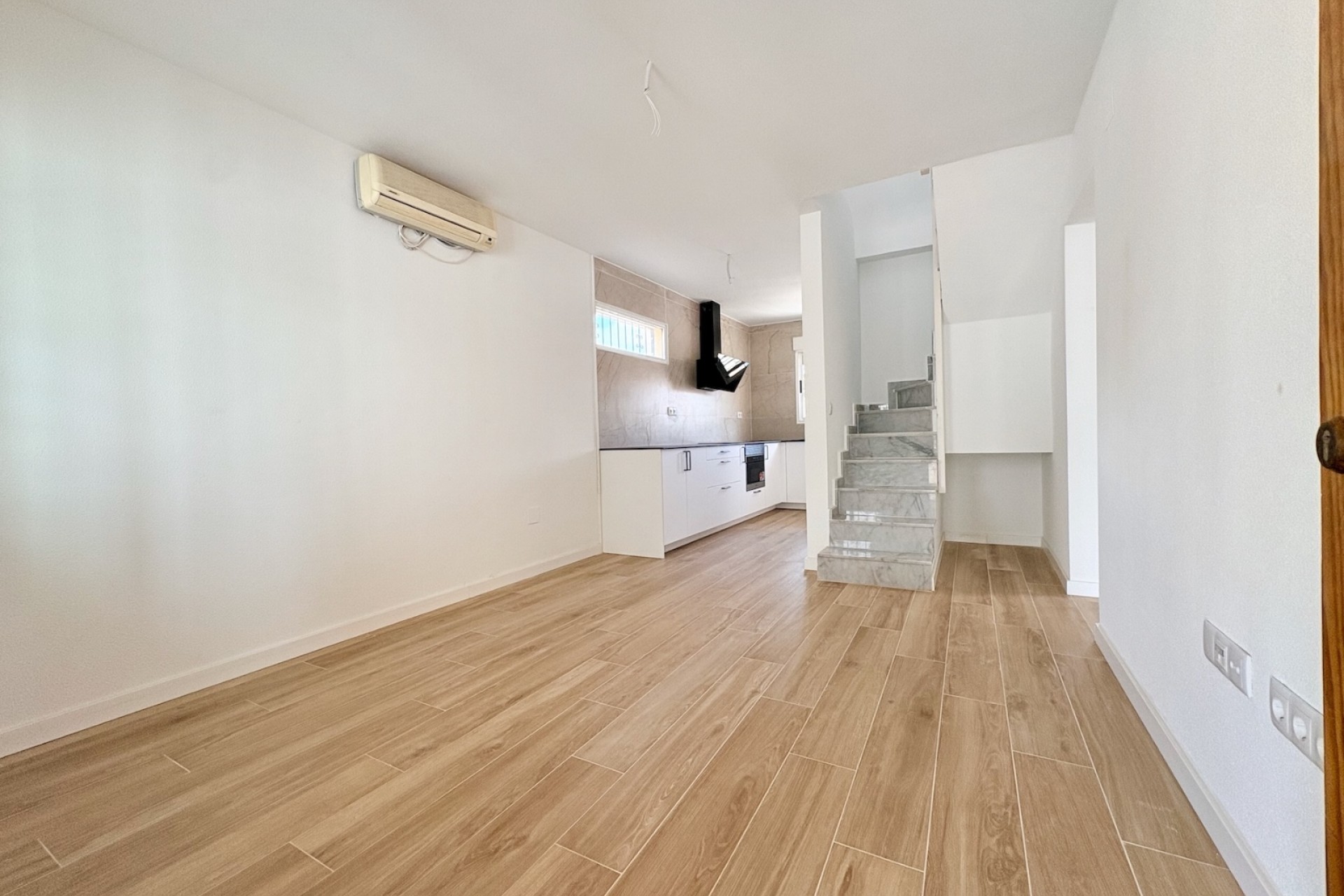 Resale - Single Family Home -
Orihuela - Los Balcones