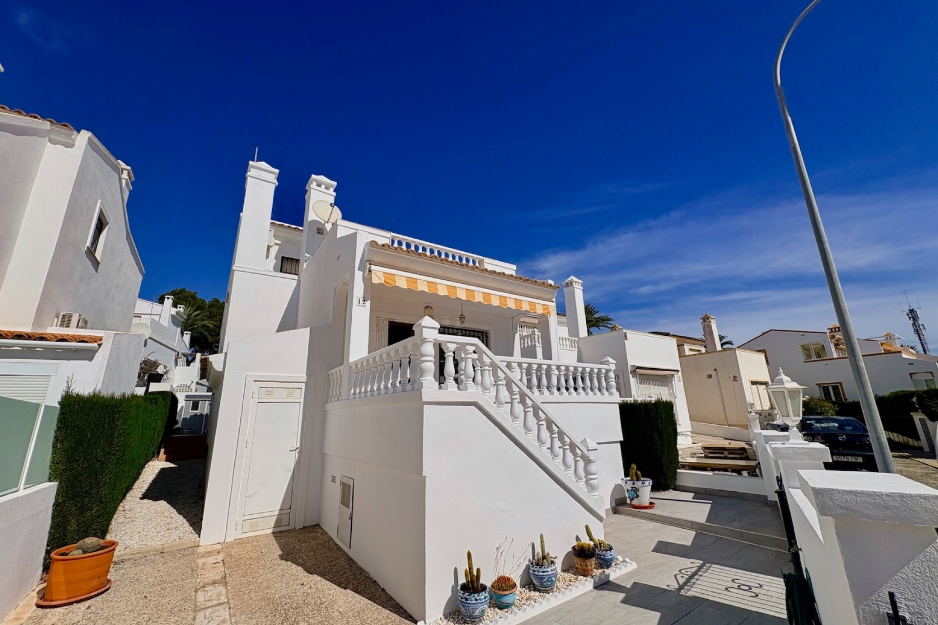 Resale - Single Family Home -
Orihuela - Villamartin