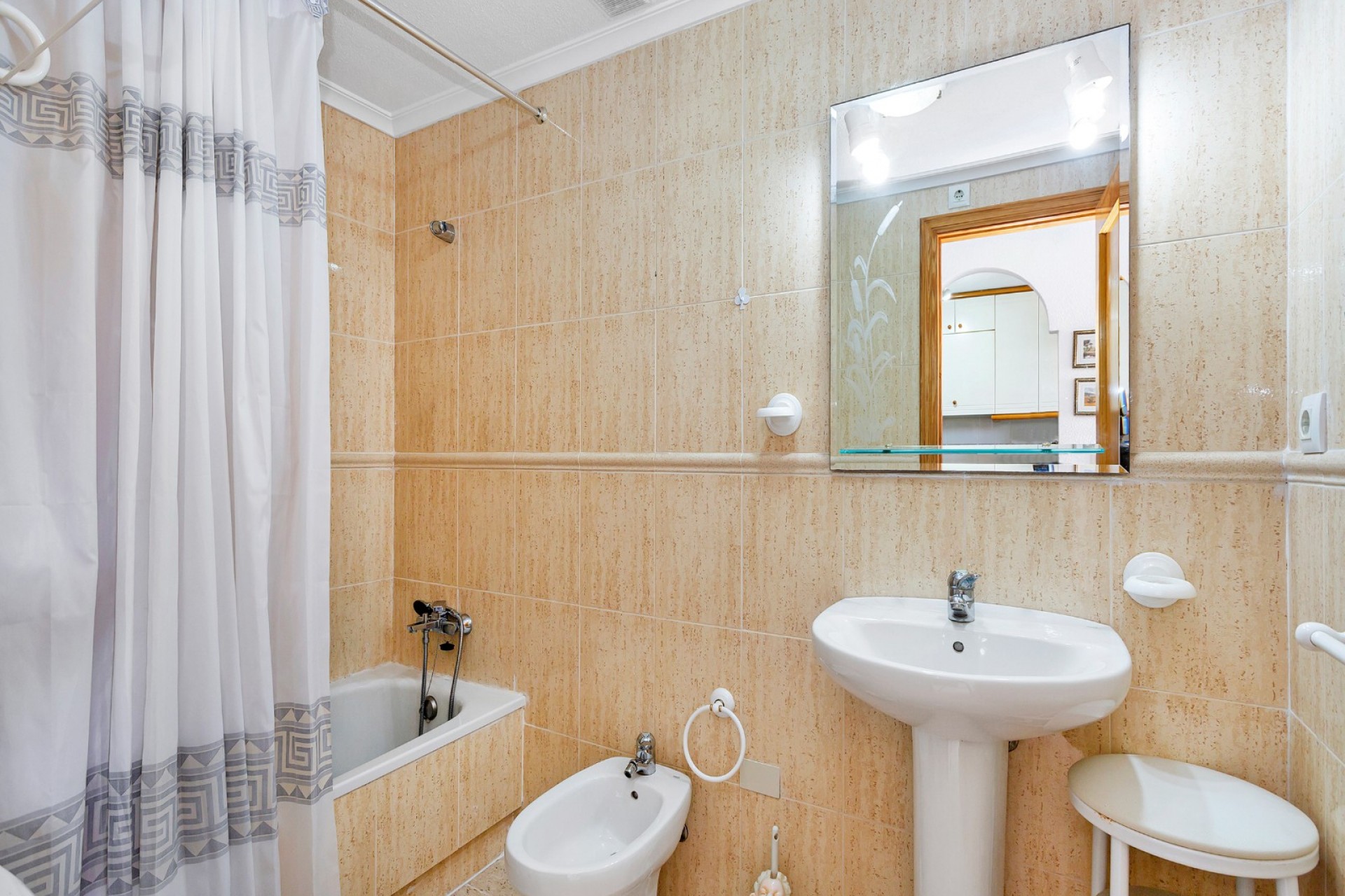 Resale - Studio -
La Mata