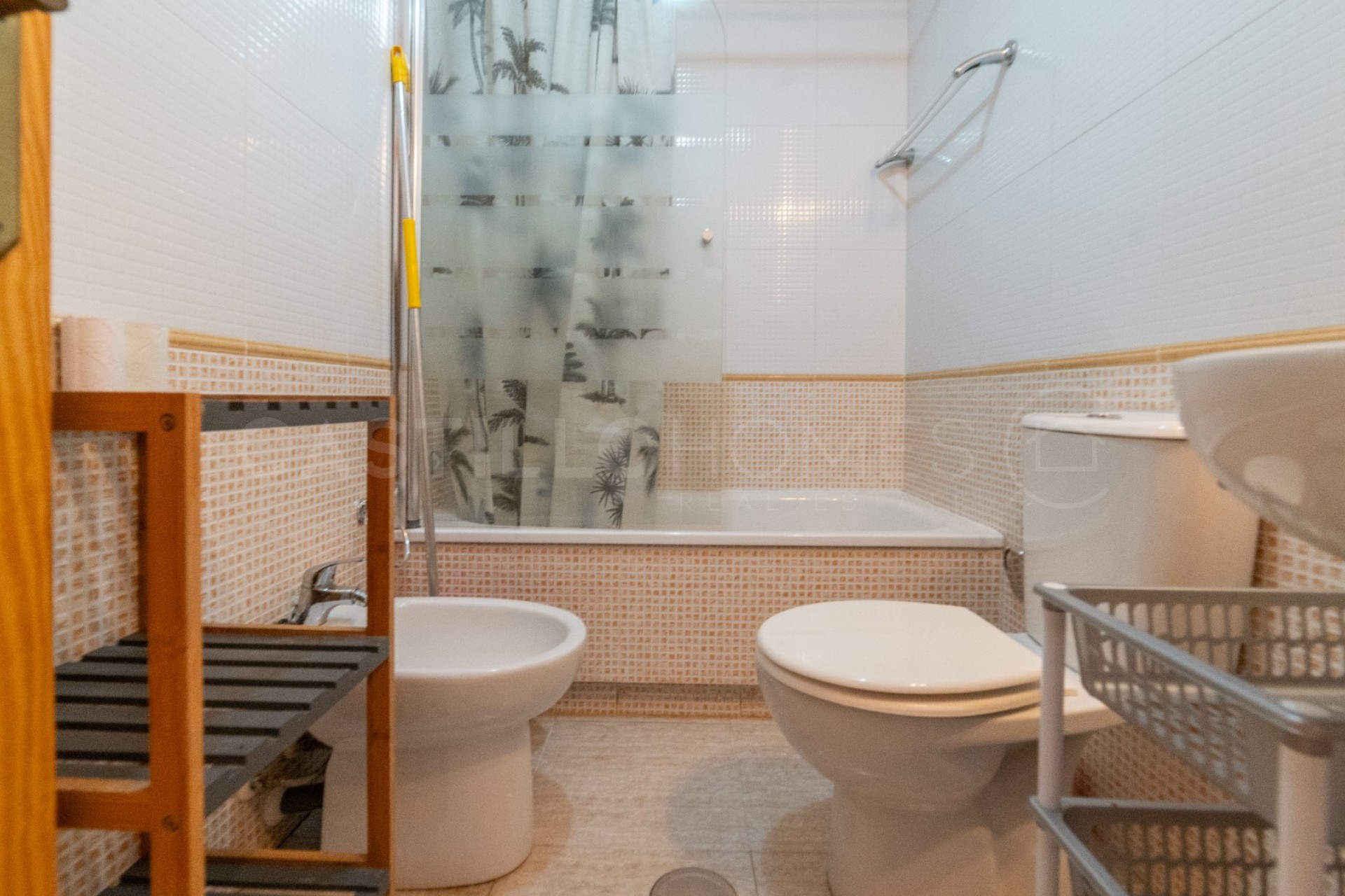 Resale - Studio -
Torrevieja - Centro