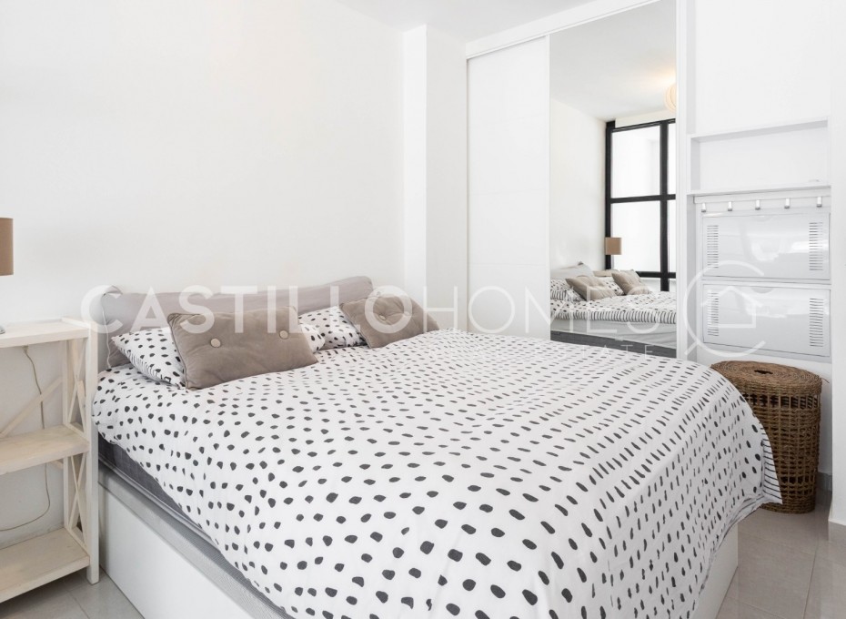 Resale - Studio -
Torrevieja - Centro