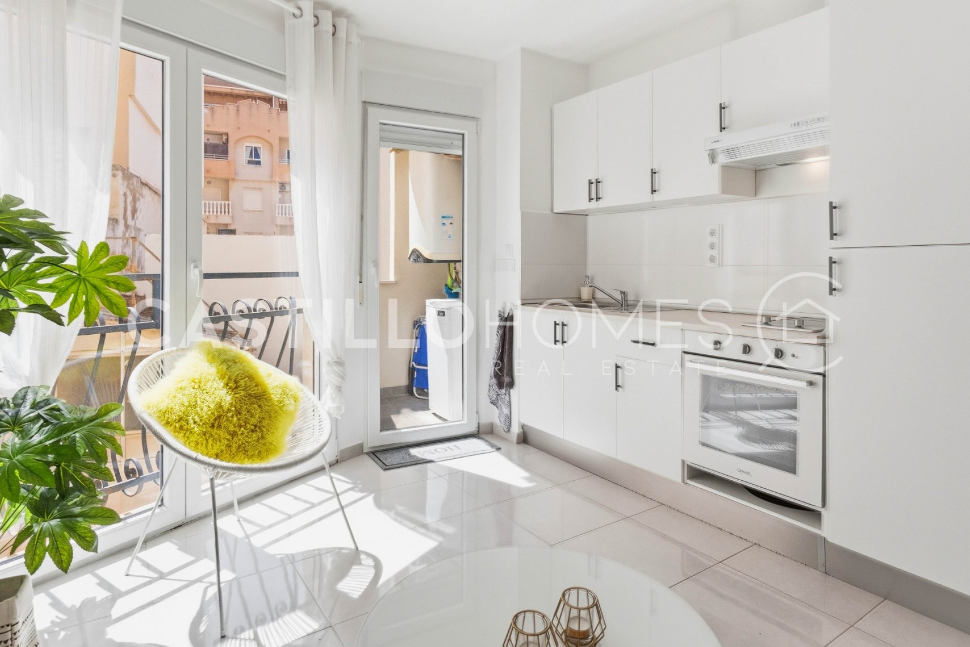 Resale - Studio -
Torrevieja - Centro