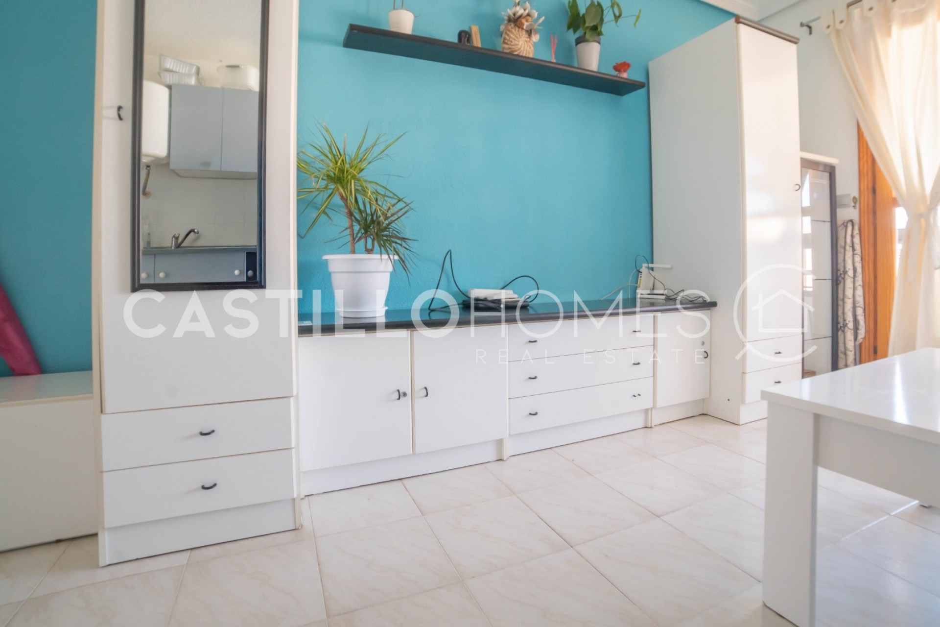 Resale - Studio -
Torrevieja - La Mata