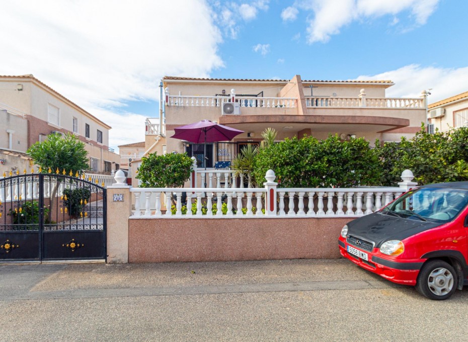 Resale - Terraced house -
Orihuela Costa - Cabo Roig