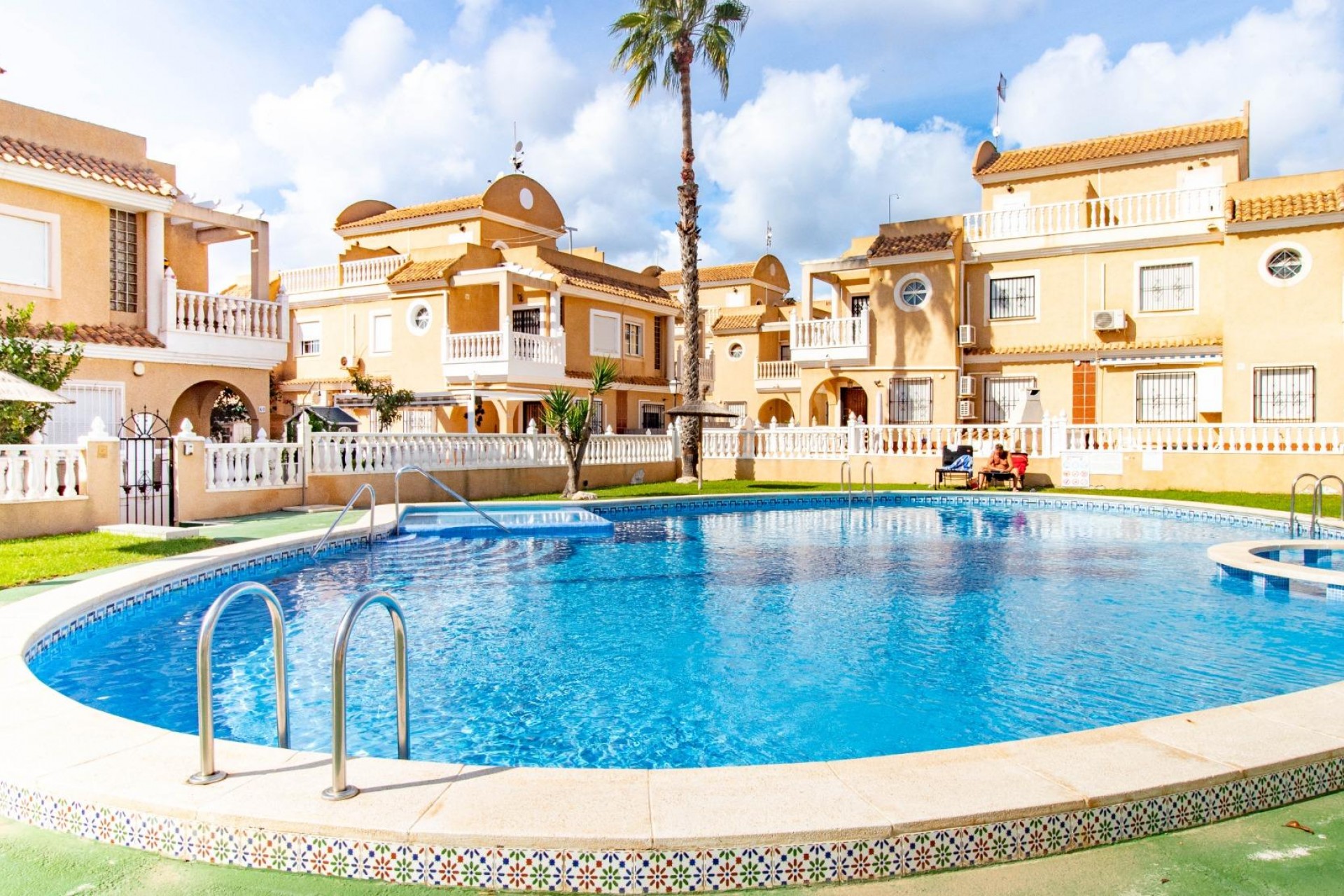 Resale - Terraced house -
Orihuela Costa - Cabo Roig