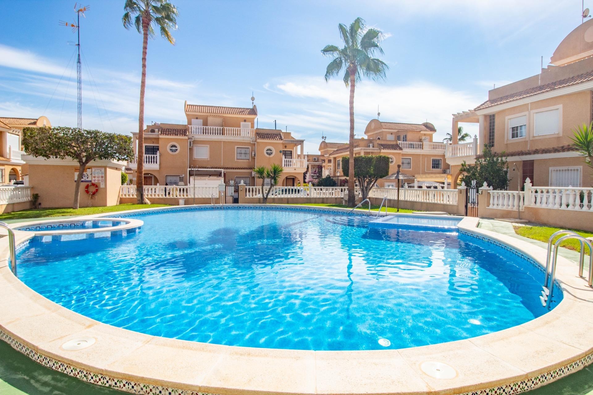 Resale - Terraced house -
Orihuela Costa - Cabo Roig
