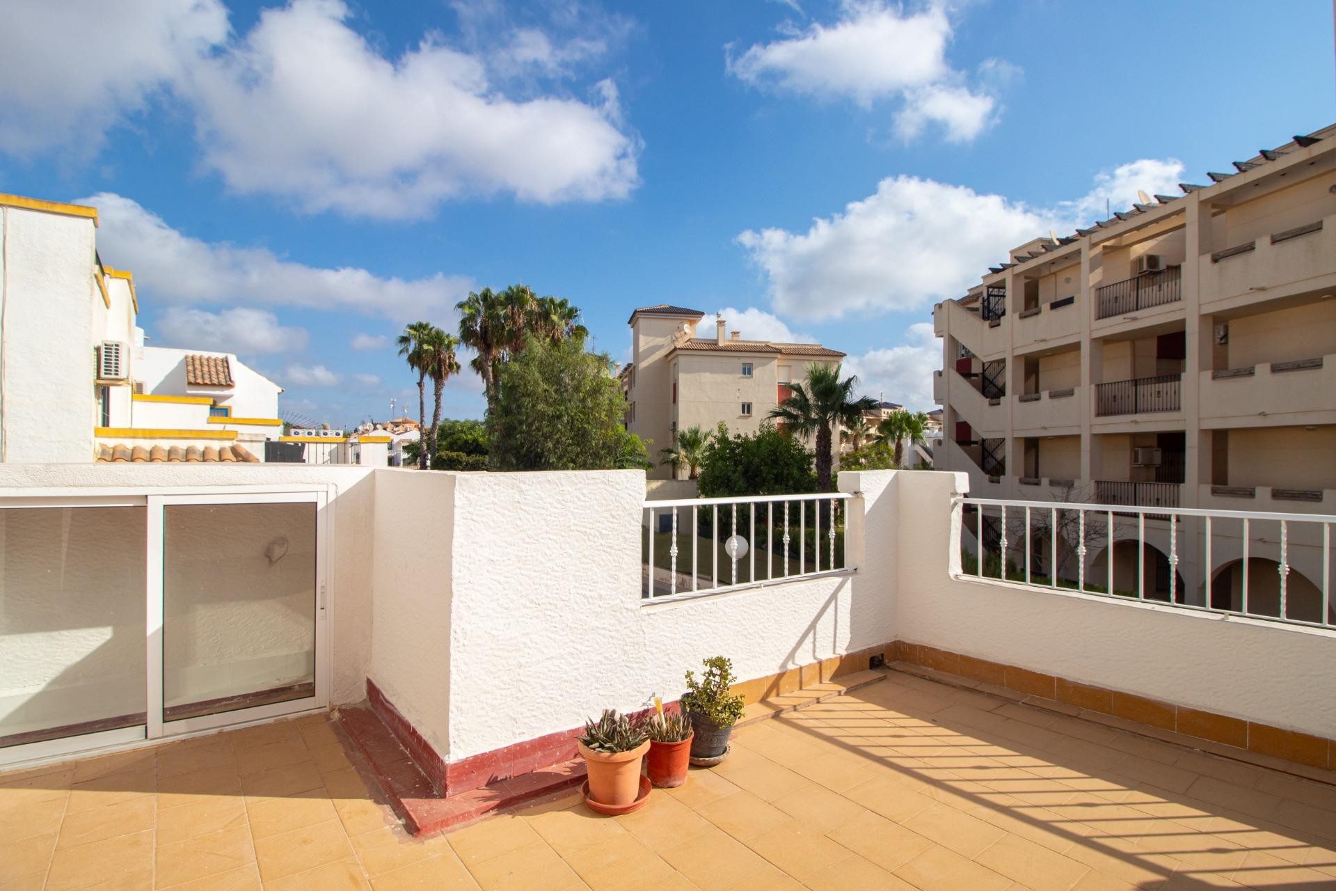 Resale - Terraced house -
Orihuela Costa - La Florida