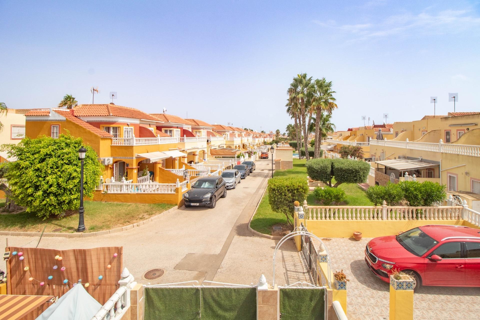 Resale - Terraced house -
Orihuela Costa - La Regia