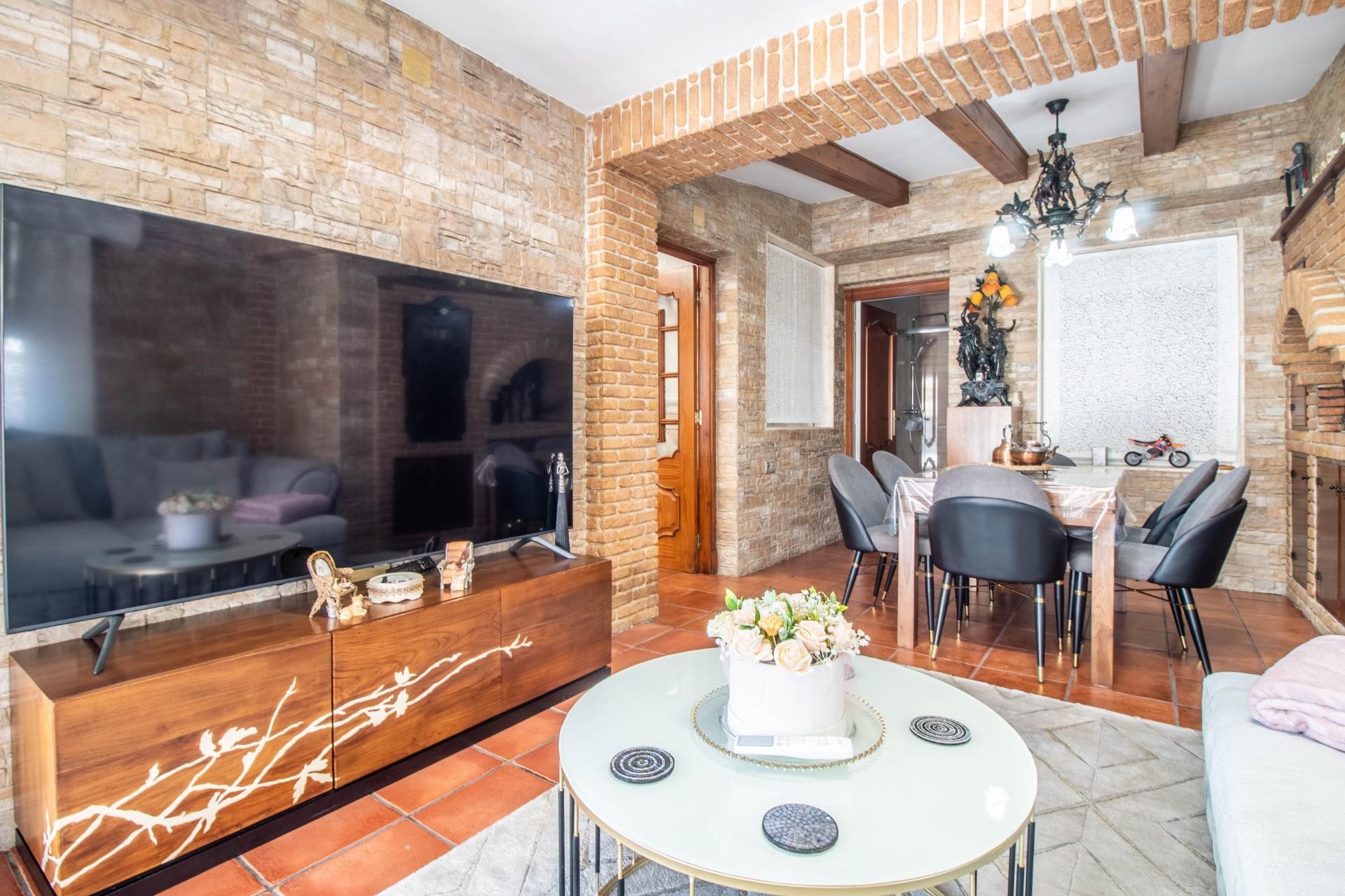 Resale - Terraced house -
Orihuela Costa - La Zenia