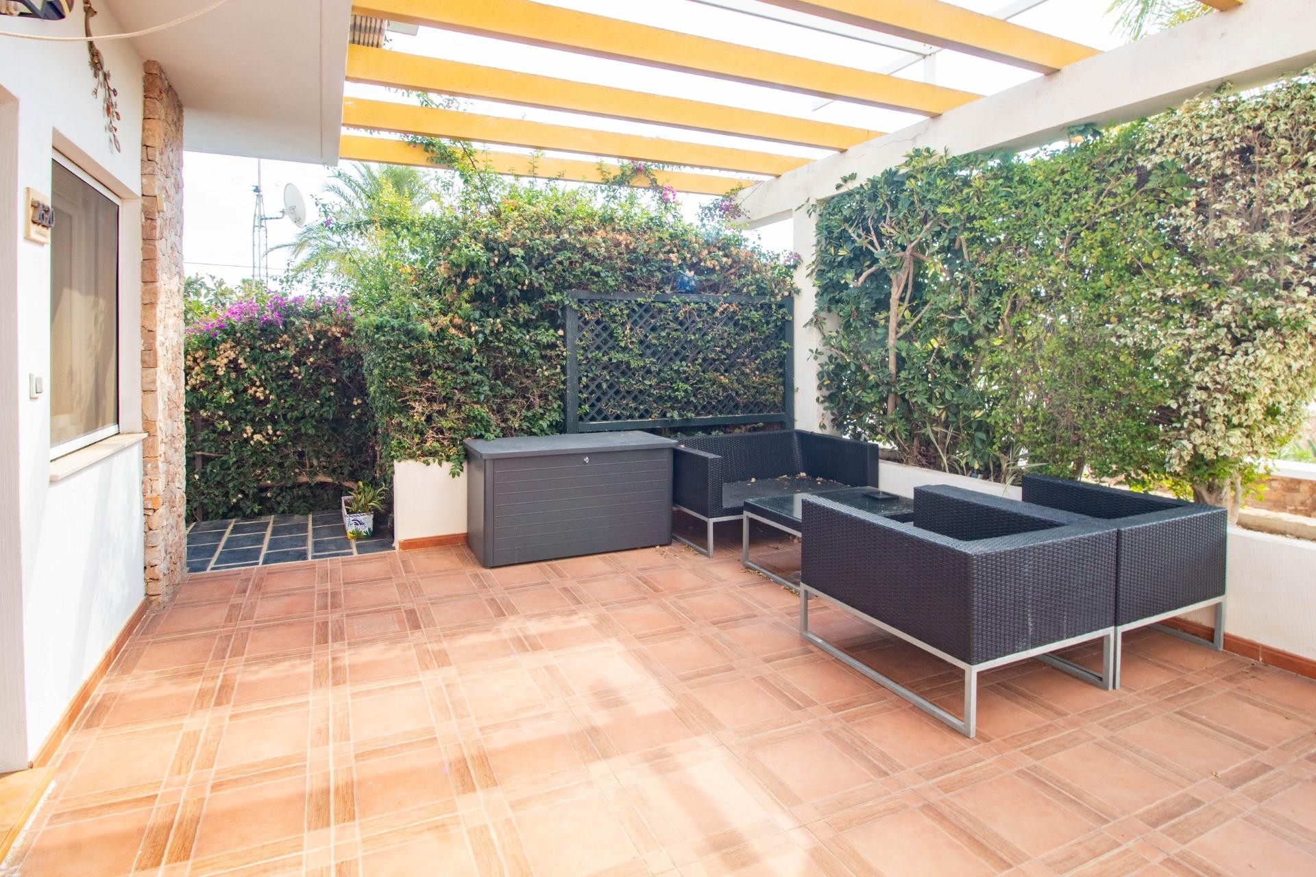 Resale - Terraced house -
Pilar de la Horadada - Mil Palmeras